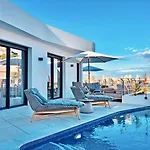 Luxurioeses In Mit Pool Appartement *